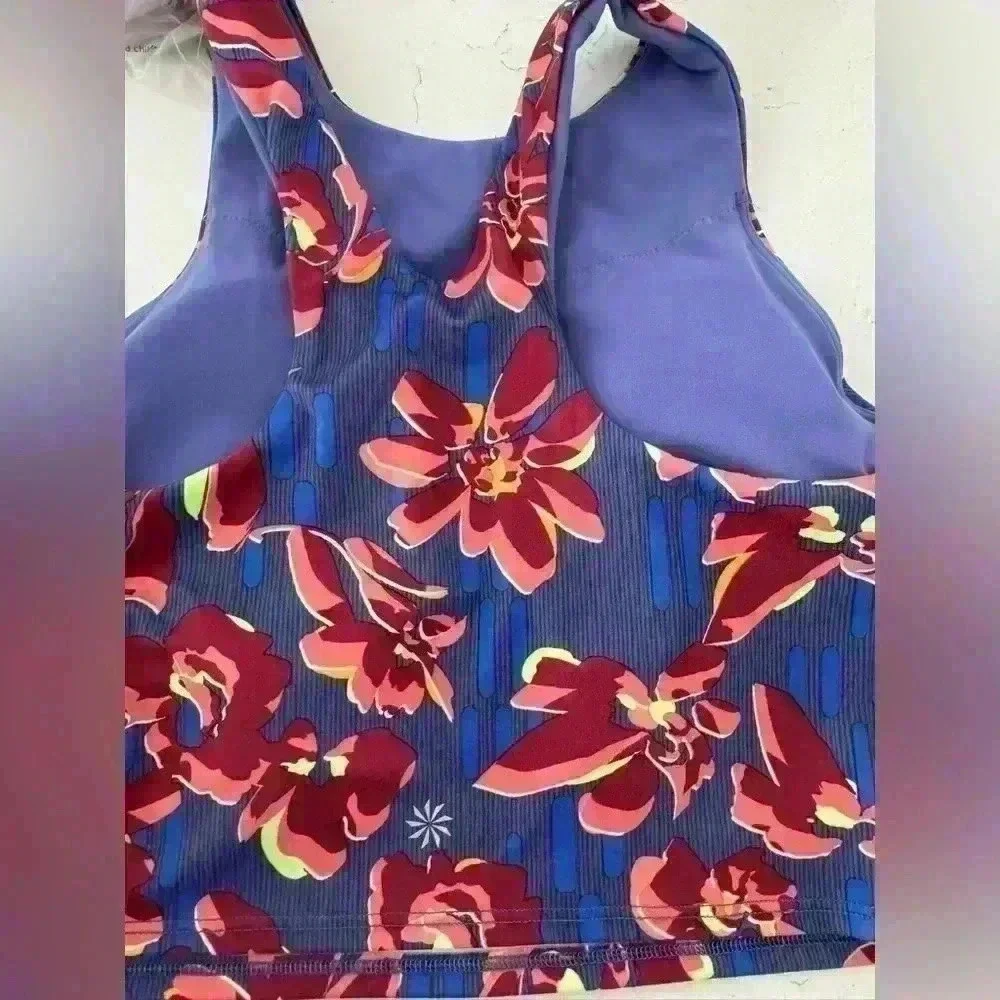 NWT Athleta Blue, Pink, Lime Green & Red Floral Conscious Crop Printed size S